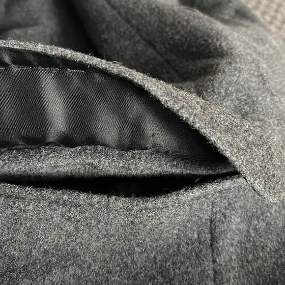 Women’s Burberry Wool / Cashmere Tailored Coat - Picture 15 of 16